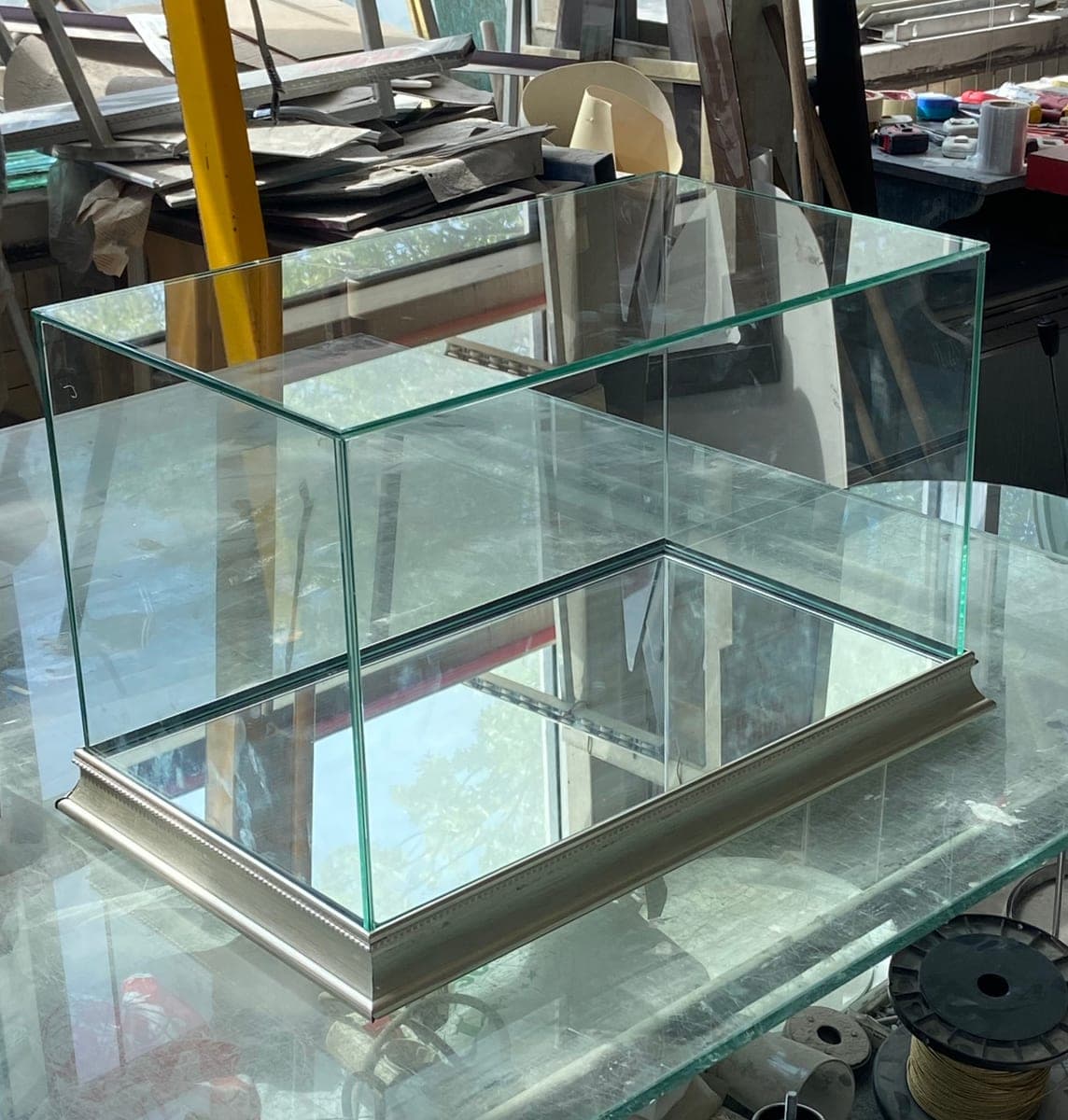 UV Yapıştırma Kristal Cam Fanus & Teşhir Kutusu